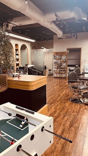 Running Gents Salon Business for Sale