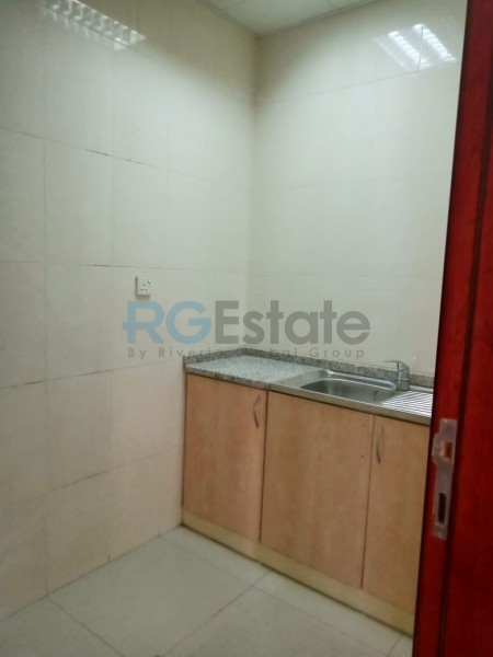 121,500 sqft Plot & 74,000 sqft Warehouse with Office and Loading Bay for Sale in Jafza SouthProperty ID: ASH PP 2808Location: Jafza (South)Property Type: Warehouse with Office and Loading Bay, Fully Rented OutProperty Details:• Plot Si  | RGEstate UAE