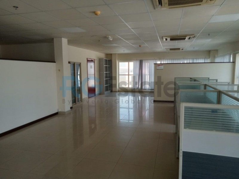 121,500 sqft Plot & 74,000 sqft Warehouse with Office and Loading Bay for Sale in Jafza SouthProperty ID: ASH PP 2808Location: Jafza (South)Property Type: Warehouse with Office and Loading Bay, Fully Rented OutProperty Details:• Plot Si  | RGEstate UAE