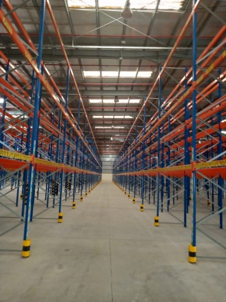 121,500 sqft Plot & 74,000 sqft Warehouse with Office and Loading Bay for Sale in Jafza SouthProperty ID: ASH PP 2808Location: Jafza (South)Property Type: Warehouse with Office and Loading Bay, Fully Rented OutProperty Details:• Plot Si  | RGEstate UAE