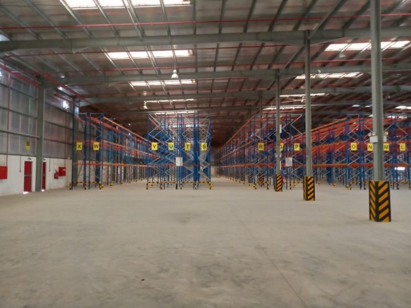 121,500 sqft Plot & 74,000 sqft Warehouse with Office and Loading Bay for Sale in Jafza SouthProperty ID: ASH PP 2808Location: Jafza (South)Property Type: Warehouse with Office and Loading Bay, Fully Rented OutProperty Details:• Plot Si  | RGEstate UAE