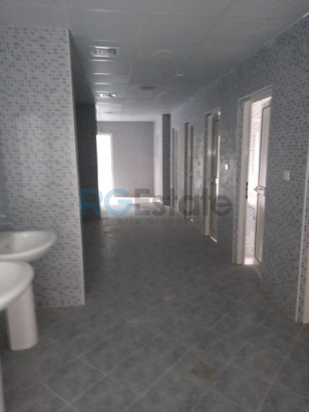 مستودع بمساحة 35000 قدم مربع | طاقة 550 كيلو وات | ارتفاع 8 متر  | RGEstate UAE