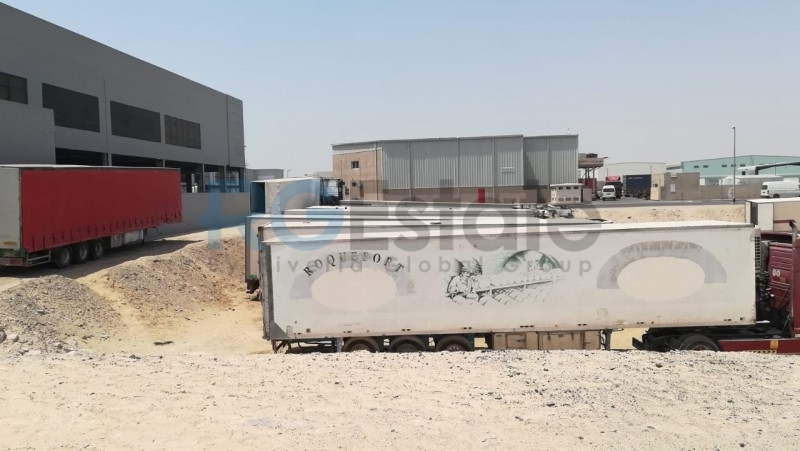 20000 قدم مربع أرض تملك حر لمكتب صالة العرض  | RGEstate UAE