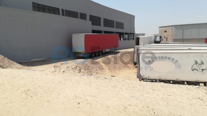 20000 قدم مربع أرض تملك حر لمكتب صالة العرض  | RGEstate UAE