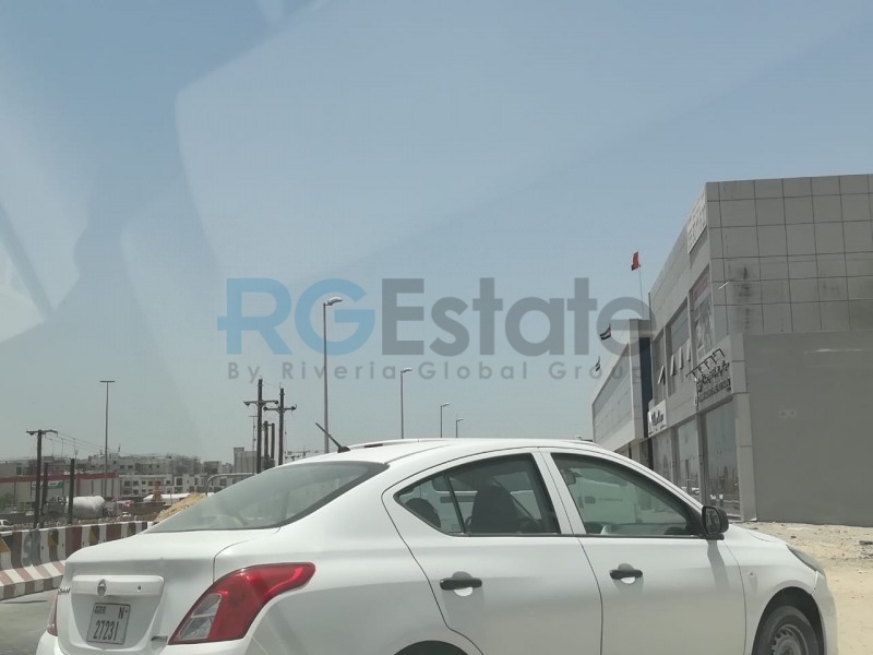 20000 قدم مربع أرض تملك حر لمكتب صالة العرض  | RGEstate UAE