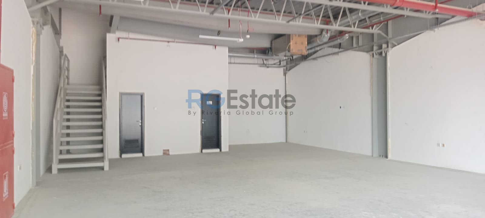 Modern Showroom Warehouse: 3,000 sqft with Mezzanine Floor, Pantry, Fully A/c, Available for Rent in Al Quoz Near Sheikh Zayed Road | Ideal for Commercial Use, Comprehensive Amenities Included  | RGEstate UAE