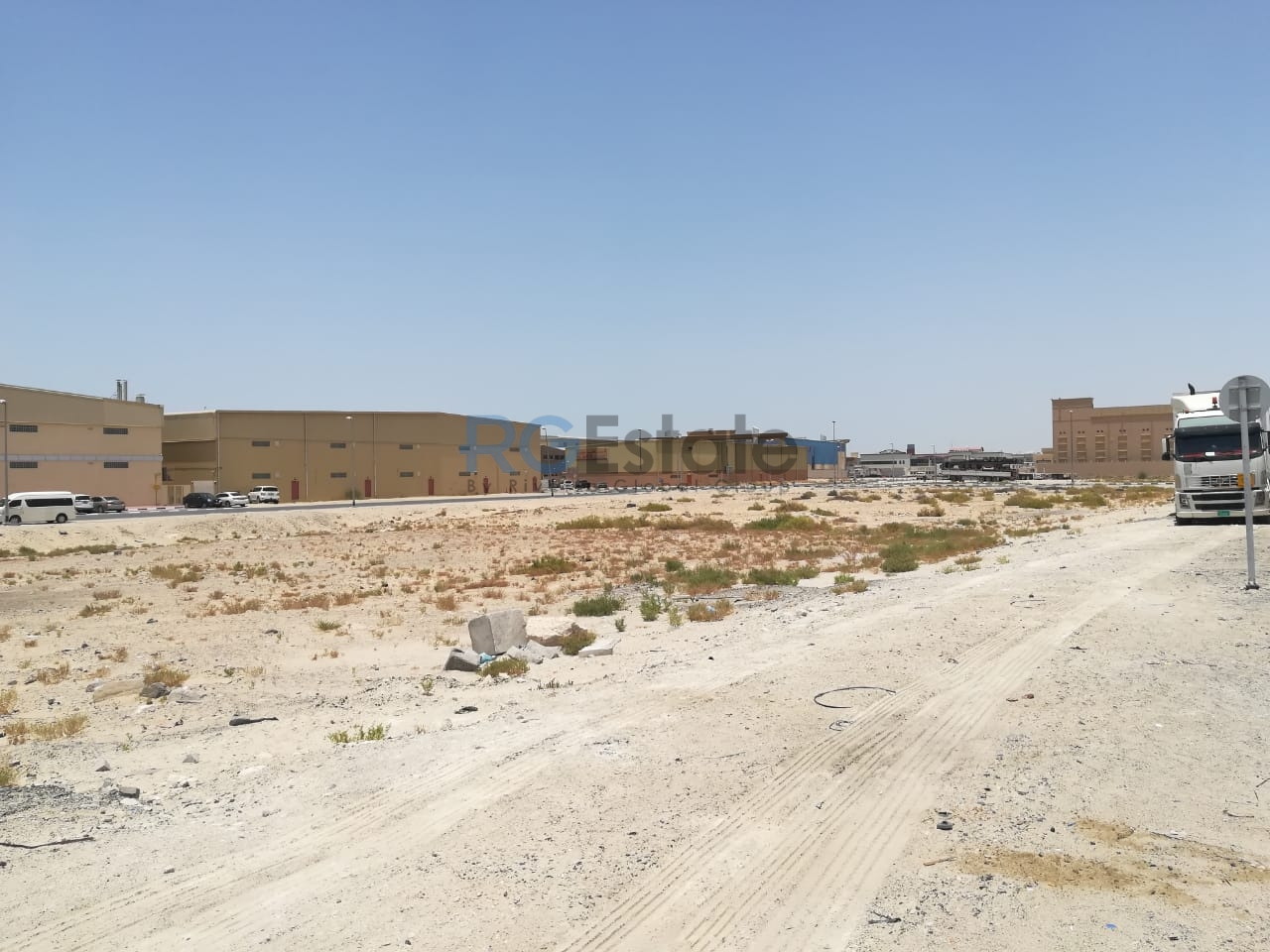 40,000 sqft Commercail Land Can Build Showroom & Offices for Long Terms Lease in Nadd AL Hammar  | RGEstate UAE