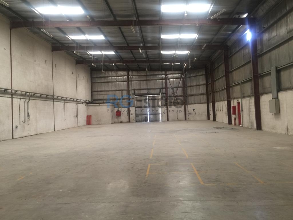 50،000 قدم مربع! مستودع للإيجار بالكامل  | RGEstate UAE