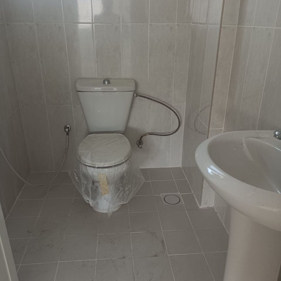 5,400 Sqft Showroom with Pantry Rent / Ras Al Khor  | RGEstate UAE