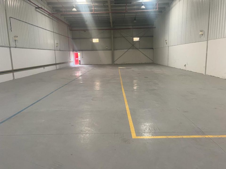5,300 sqft Warehouse with washroom for Rent in DIP  | RGEstate UAE