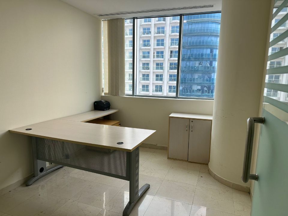 Fitted Office With Glass Portions in Business Tower in Business  Bay   | RGEstate UAE