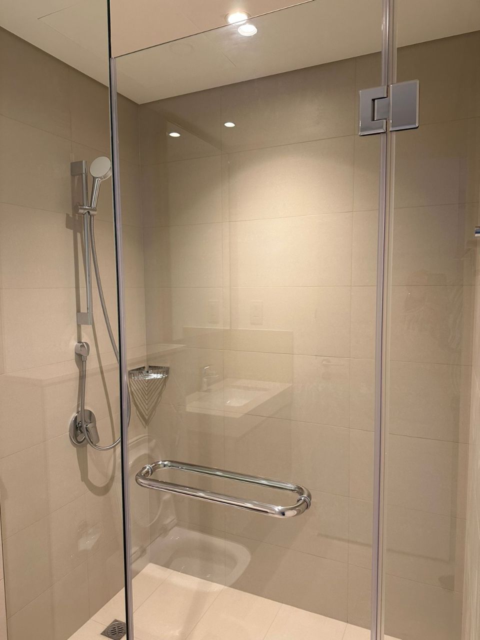 Brand New 2 Bedrooms | Zaabeel View | Corner Unit | Very High Floor  | RGEstate UAE