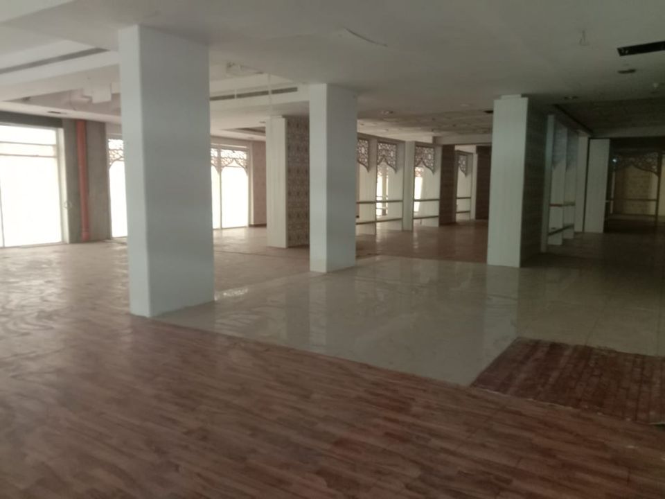 SHOWROOM FOR RENT | PRIME LOCATION IN OUD METHA  | RGEstate UAE
