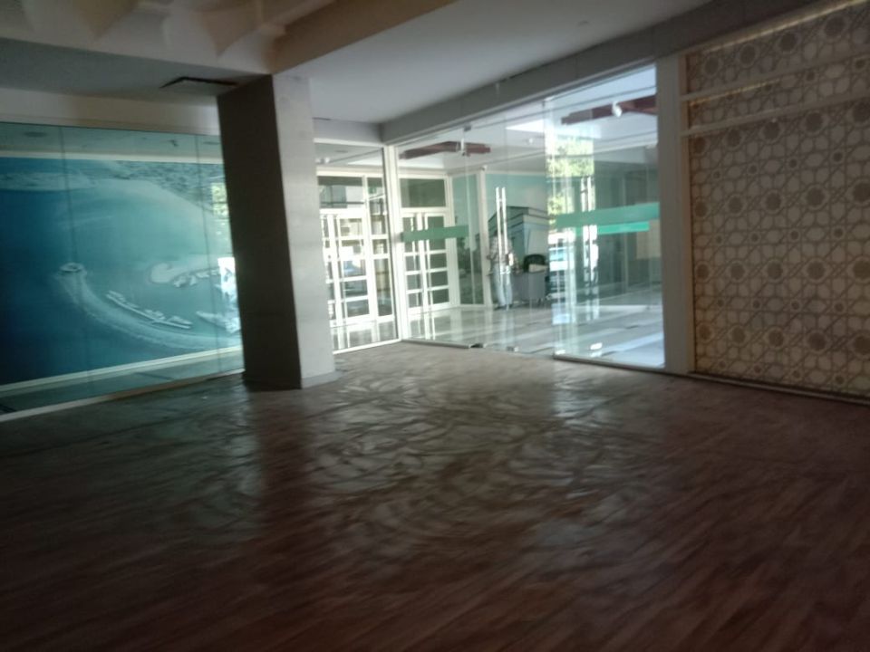SHOWROOM FOR RENT | PRIME LOCATION IN OUD METHA  | RGEstate UAE