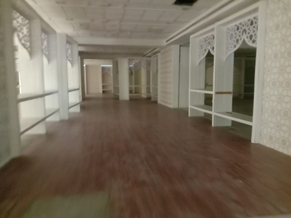 SHOWROOM FOR RENT | PRIME LOCATION IN OUD METHA  | RGEstate UAE