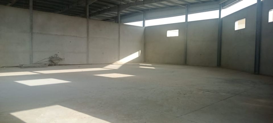 Rented 42,000 Sq.Ft Commercial Land with Warehouse for Sale in Al Quoz – High ROI Investment  | RGEstate UAE