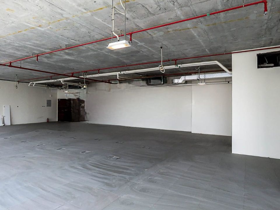 GOOD LOCTION | OFFICE AVAILABLE FOR SALE | IN BUSINESS BAY  | RGEstate UAE
