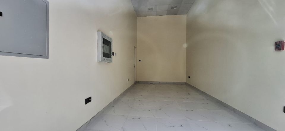 GOOD LOCATION | RETAILS SHOP AVAILABLE FOR RENT | IN AL KARAMA  | RGEstate UAE