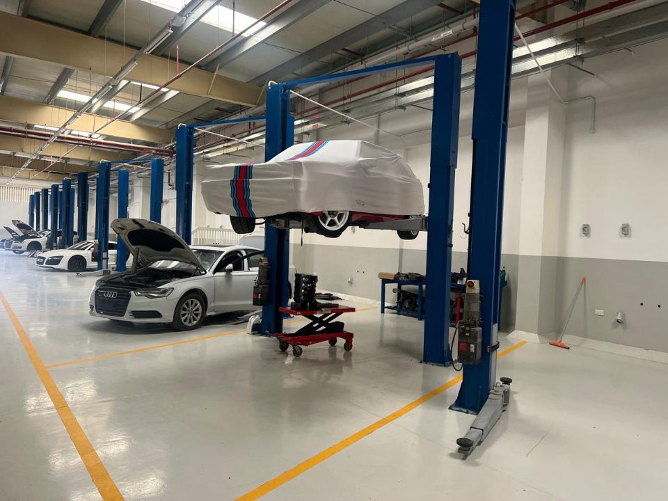 85,000 sqft Plot & 26,000 sqft Warehouse For Sale in DIC  | RGEstate UAE