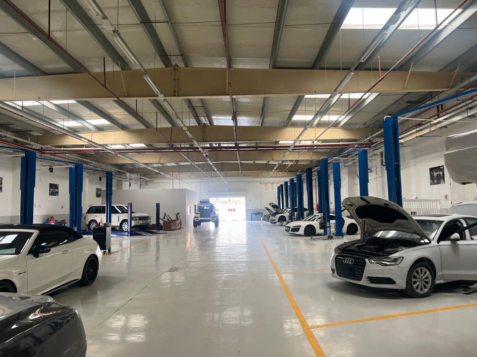 85,000 sqft Plot & 26,000 sqft Warehouse For Sale in DIC  | RGEstate UAE