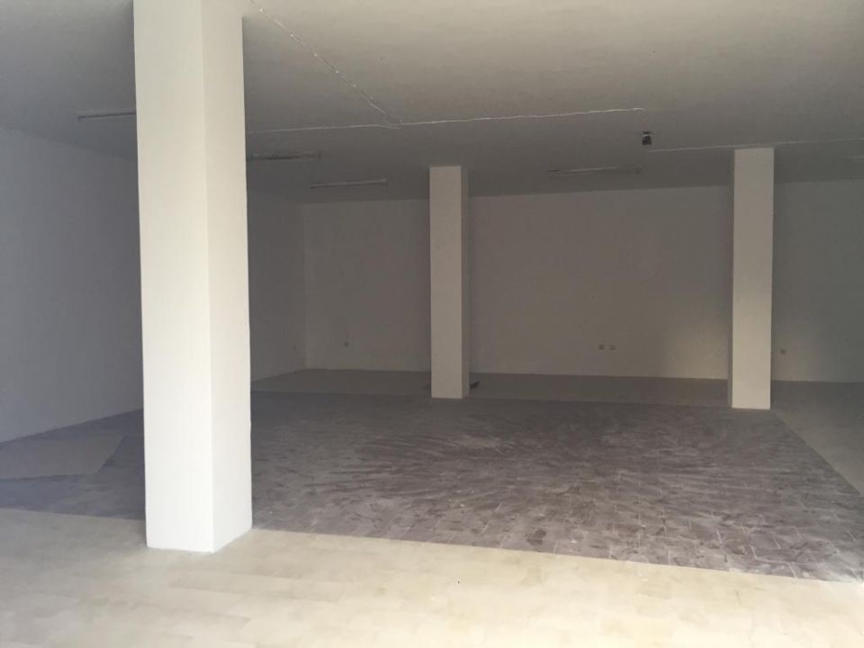Prime Warehouse with Open Space: 4,550 Sqft Available for Rent in Al Khabaisi  | RGEstate UAE