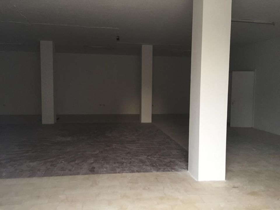 Prime Warehouse with Open Space: 4,550 Sqft Available for Rent in Al Khabaisi  | RGEstate UAE