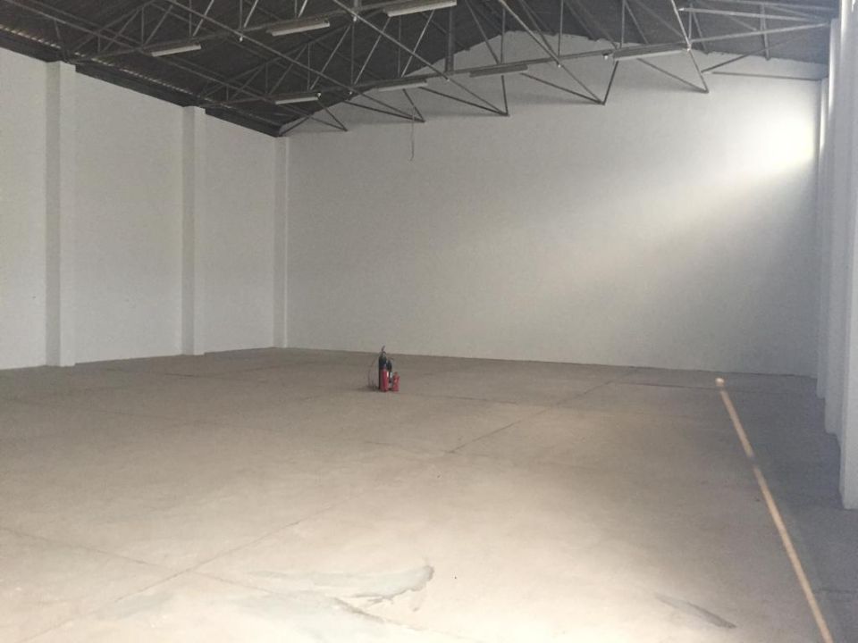 Prime Warehouse with Open Space: 4,550 Sqft Available for Rent in Al Khabaisi  | RGEstate UAE