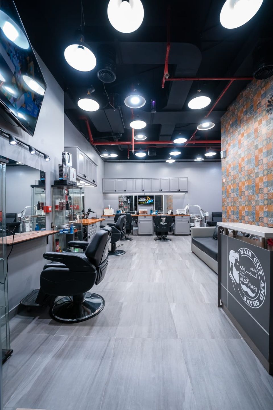 Running Business Gents Salon for Sale In Al Majan | Prime Location | Residence Tower | - Al Majan - VIN 4040  | RGEstate UAE