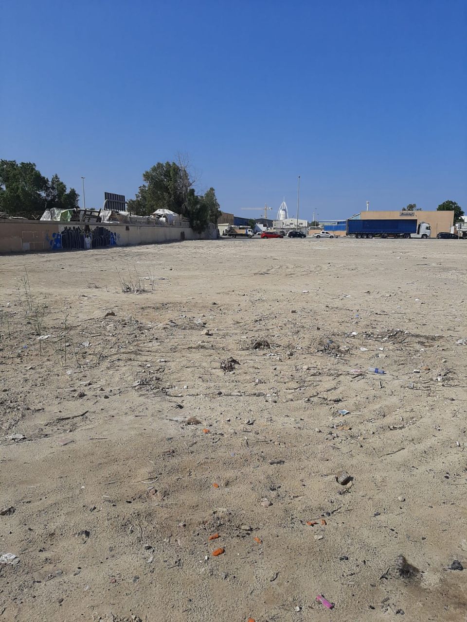 Main Road Facing 45,000 Sqft Industrial Land with G+M Showroom/Warehouse Permission in Al Quoz – For Sale  | RGEstate UAE