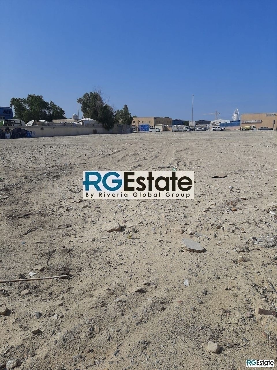 Main Road Facing 45,000 Sqft Industrial Land with G+M Showroom/Warehouse Permission in Al Quoz – For Sale  | RGEstate UAE