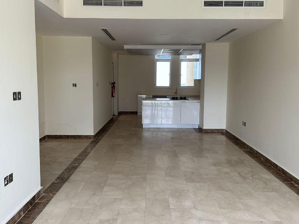 SPACIOUS AND BRIGHT| 4 PLUS MAIDS  | OPEN KITCHEN   | RGEstate UAE