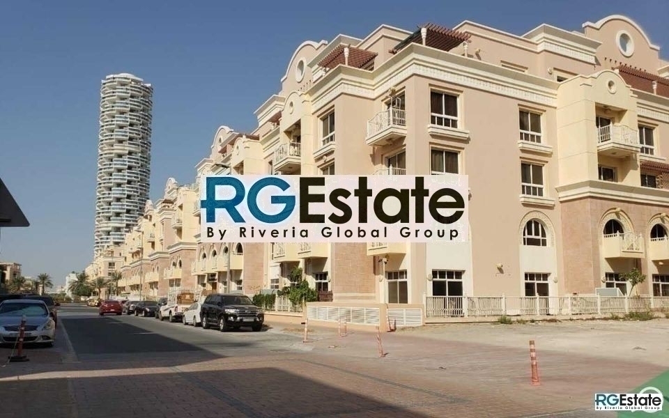 Spacious Studio with Balcony | For Sale   | RGEstate UAE