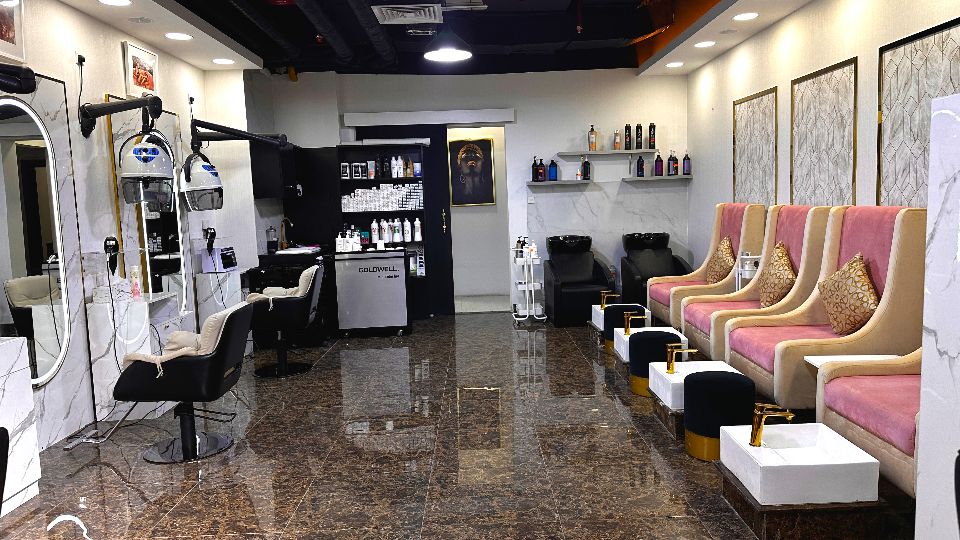 Running Ladies Salon For Sale in Al Barsha - Al Barsha - VIN 4437  | RGEstate UAE