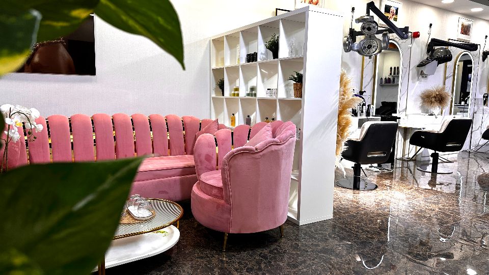 Running Ladies Salon For Sale in Al Barsha - Al Barsha - VIN 4437  | RGEstate UAE