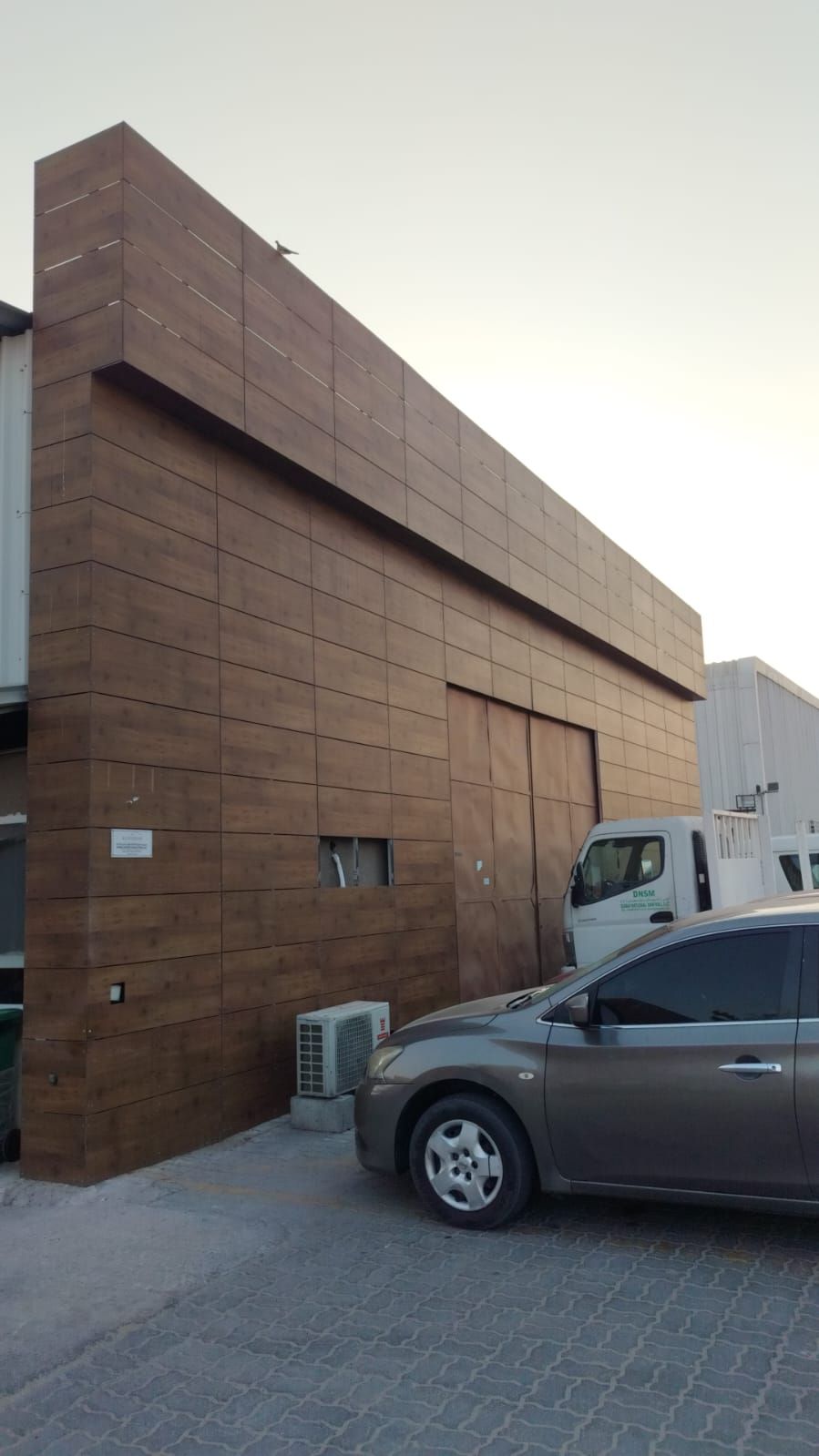 2,000 Sqft Warehouse Available for Rent in Umm Ramool  | RGEstate UAE