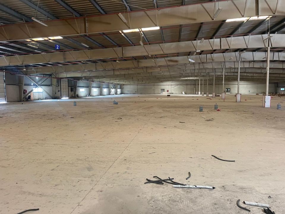 215,000 sqft Plot 150,000 sqft Warehouse For Sale in JAFZA  | RGEstate UAE