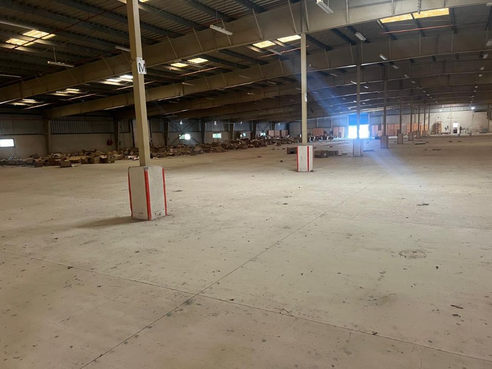 215,000 sqft Plot 150,000 sqft Warehouse For Sale in JAFZA  | RGEstate UAE