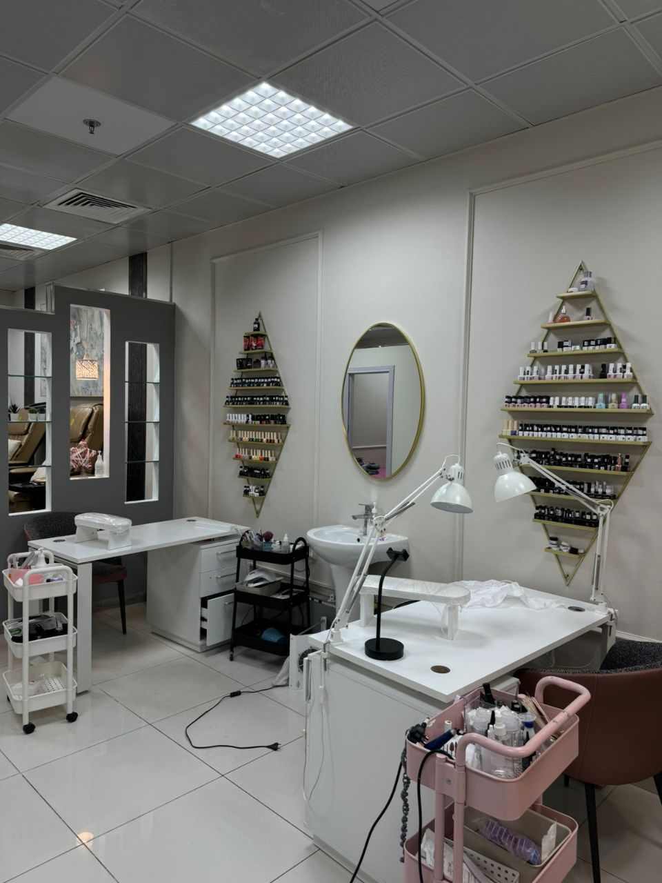 Running and Profitable Ladies Salon Business for Sale in Al Barsha - Al Barsha - RP 4498  | RGEstate UAE