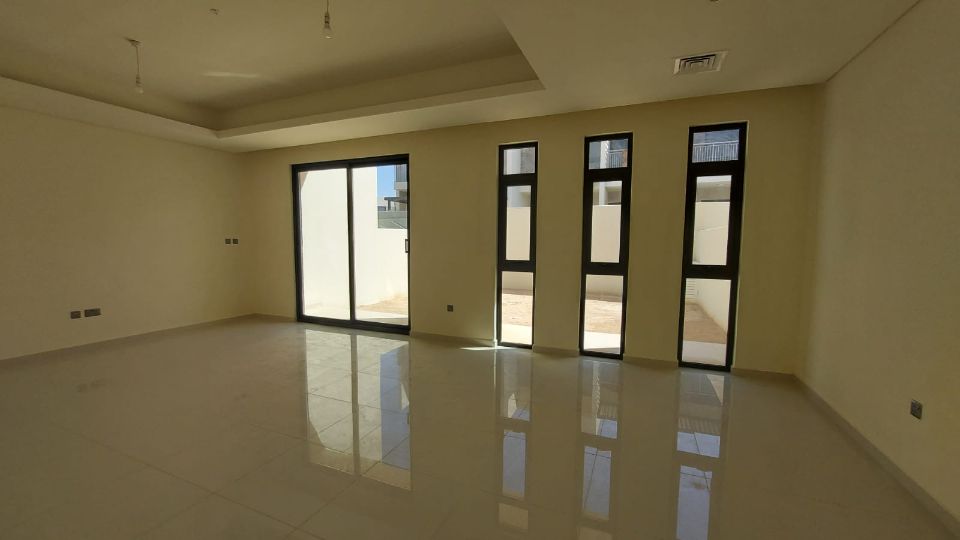 Fully Furnished 4 Bedroom G+1 Villa with Swimming Pool & Garden for Rent in Jumeirah Islands  | RGEstate UAE