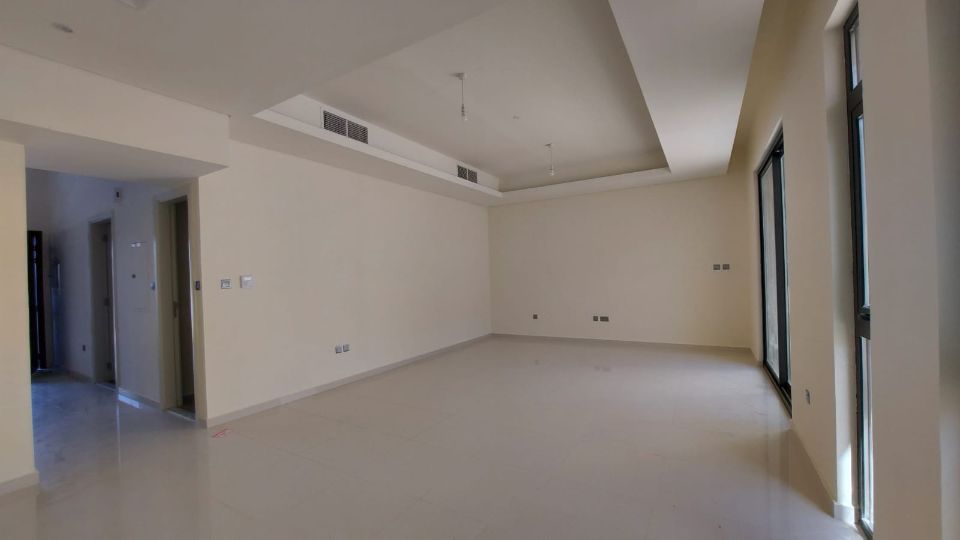 Fully Furnished 4 Bedroom G+1 Villa with Swimming Pool & Garden for Rent in Jumeirah Islands  | RGEstate UAE