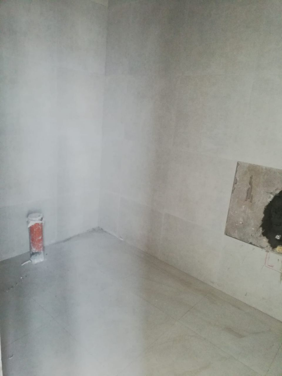 (Independent & Tax Free) Fully Airconditioned 10,500 Sqft Showroom warehouse For Rent in Ras Al Khor  | RGEstate UAE