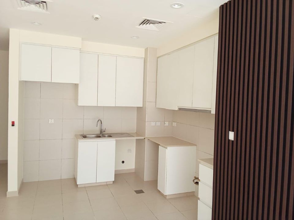 Unfurnished | Spacious Layout |3 Bedroom For Rent   | RGEstate UAE