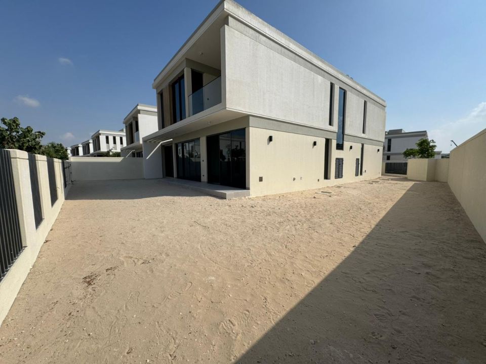 Exclusive | Corner W/Large Plot | Landscape Option  | RGEstate UAE