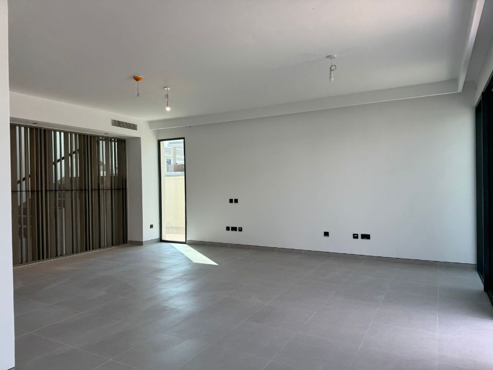 Exclusive | Corner W/Large Plot | Landscape Option  | RGEstate UAE