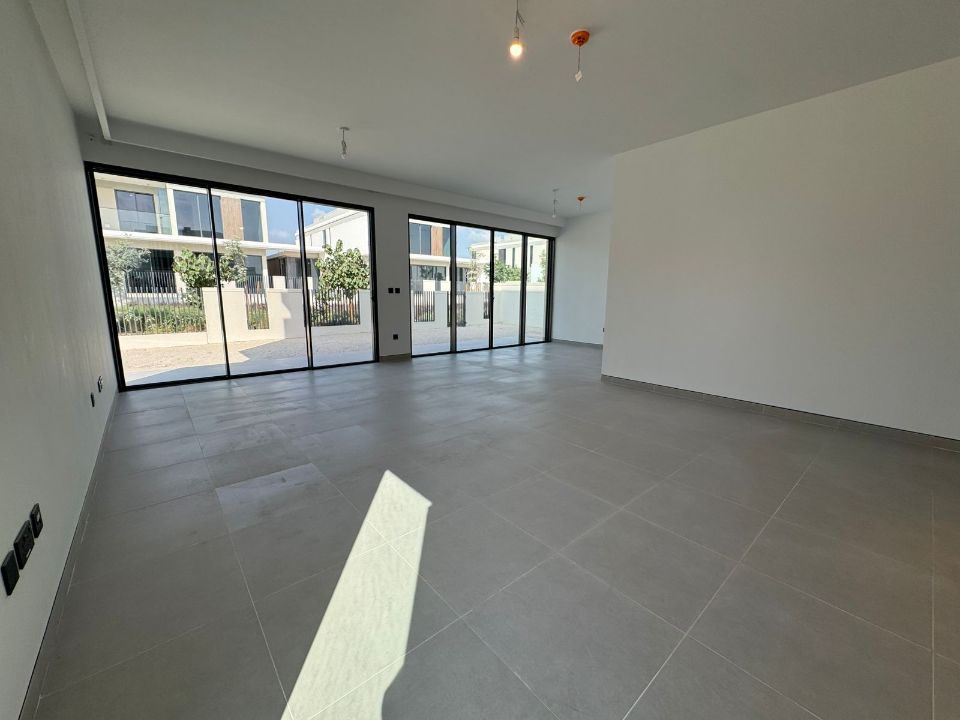 Exclusive | Corner W/Large Plot | Landscape Option  | RGEstate UAE