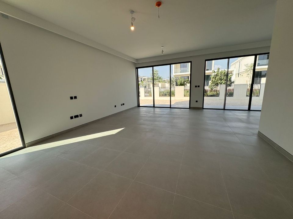 Exclusive | Corner W/Large Plot | Landscape Option  | RGEstate UAE