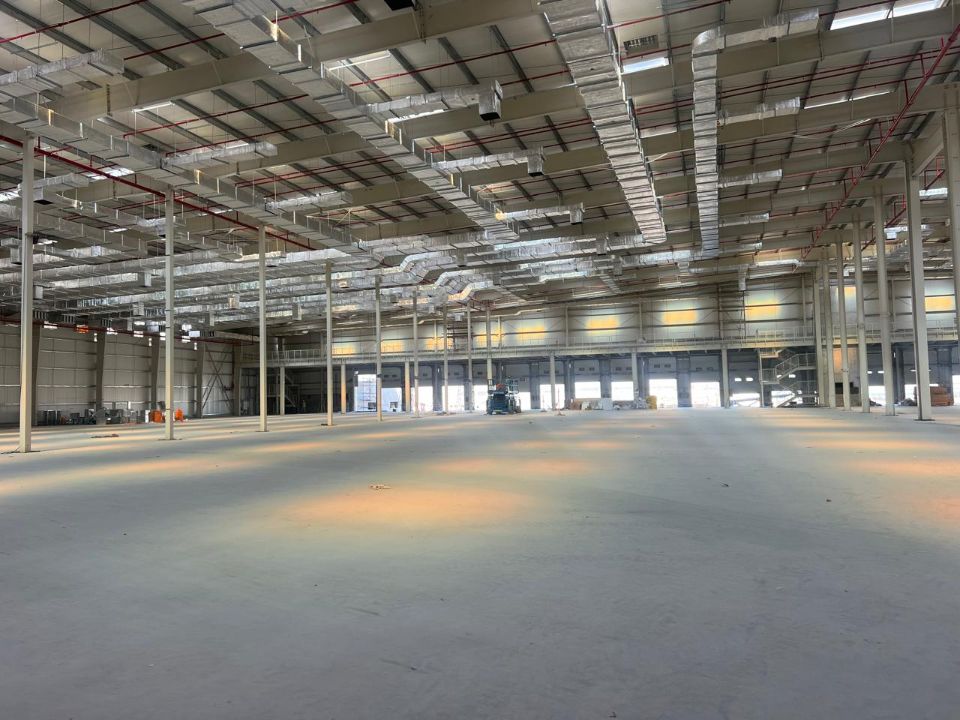 180,000 sqft Warehouse For Sale in JAFZA  | RGEstate UAE