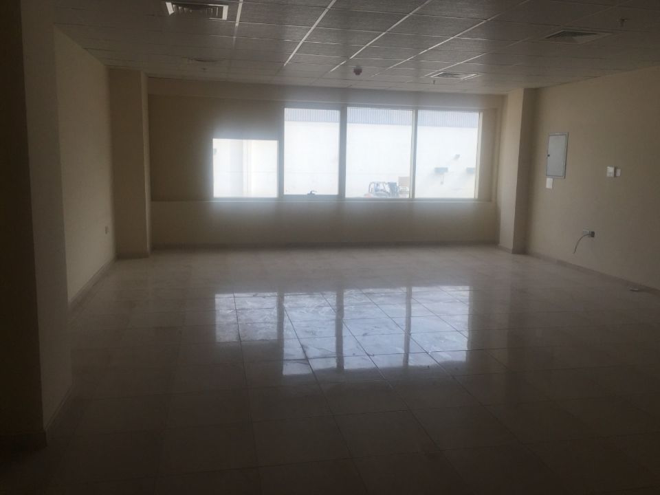 79,195 Sqft Showroom with Mezzanine Floor for Rent – Sajja, Sharjah  | RGEstate UAE