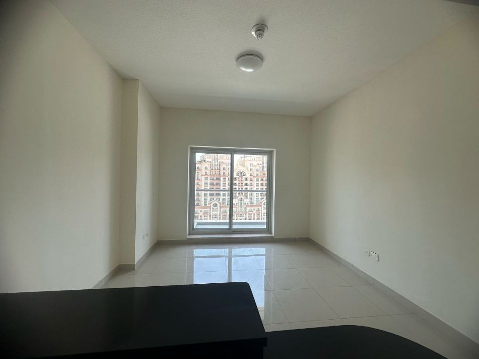 Vacant  | Spacious  Studio with Balcony in Sports City   | RGEstate UAE
