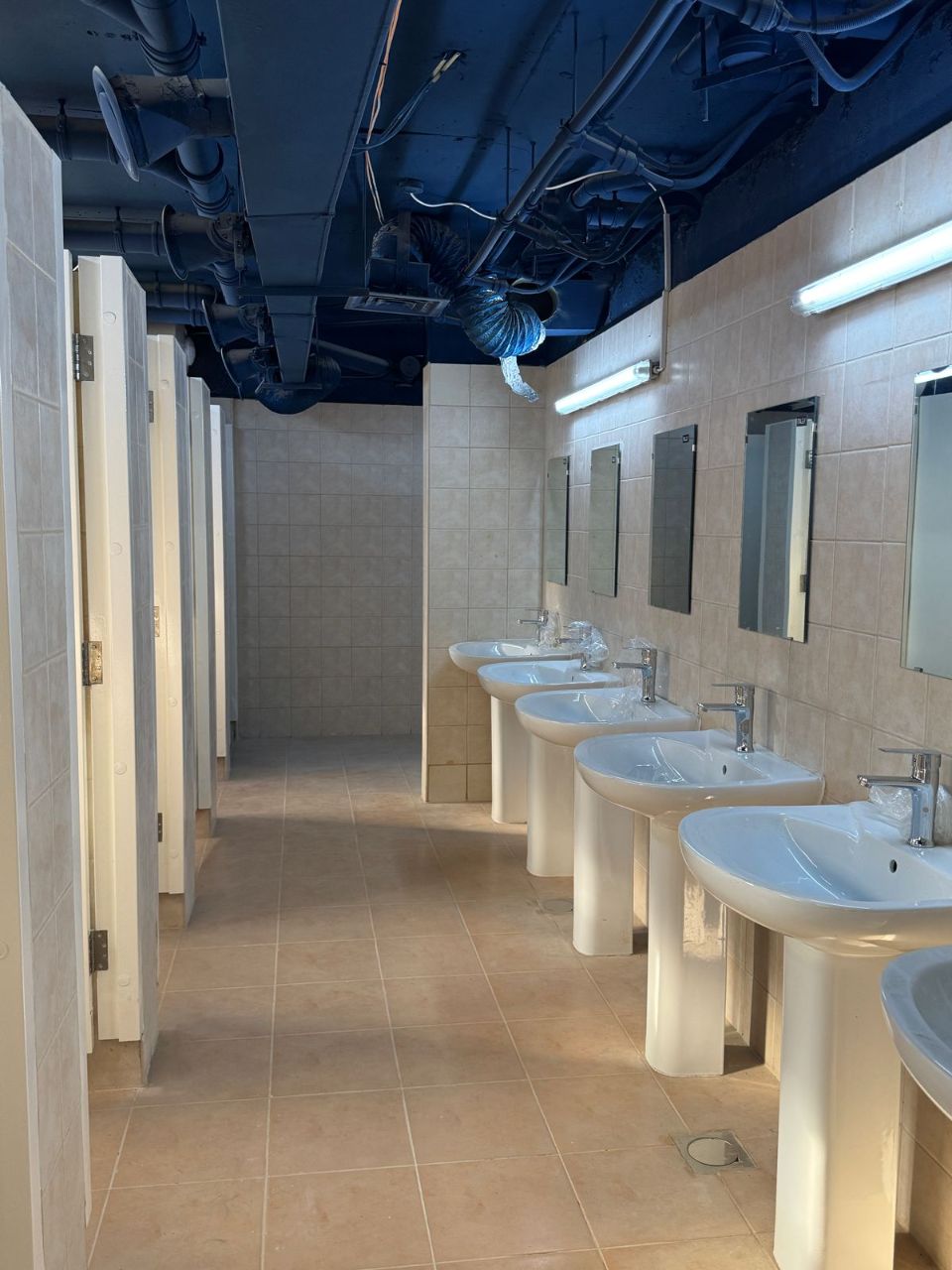 Rented 432-Room Labour Camp for Sale in Al Ttay, Al Khawaneej  | RGEstate UAE